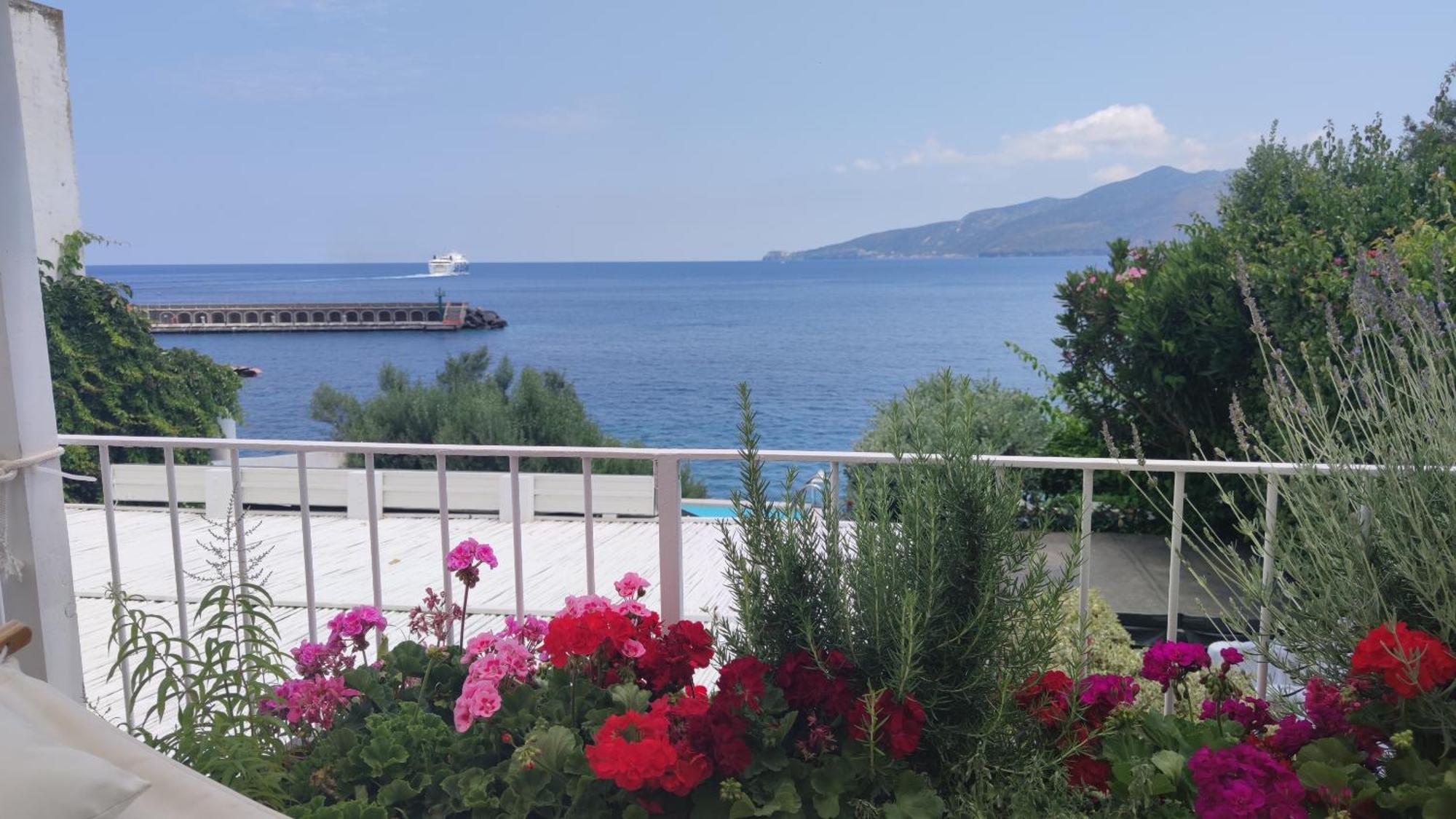 Halgoduria Hotel Santa Marina Salina Szoba fotó