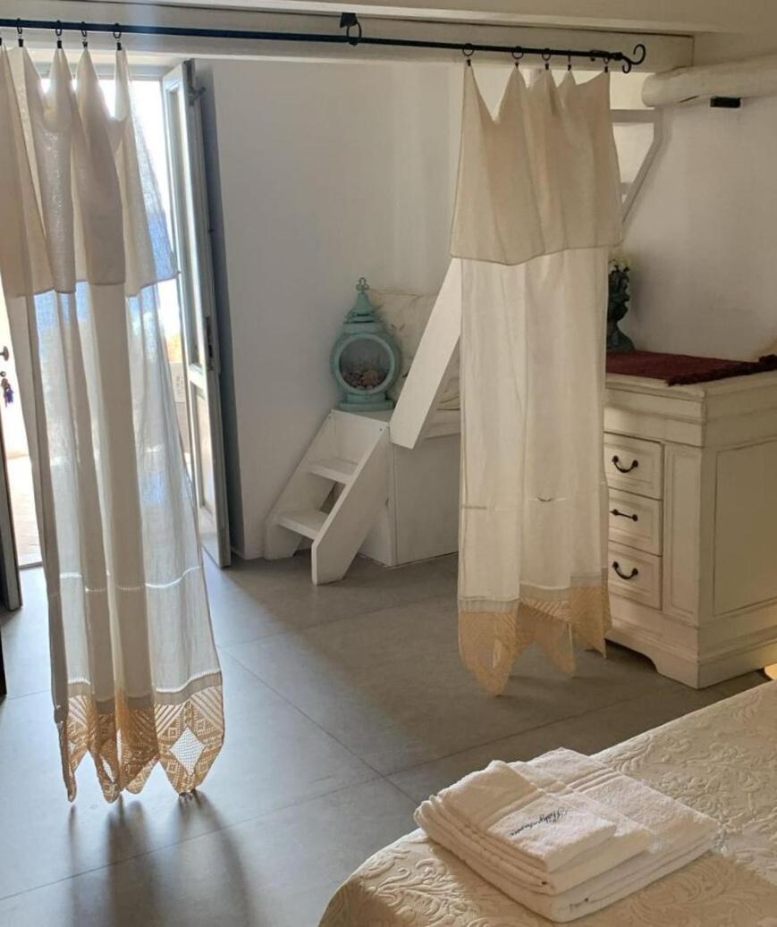 Halgoduria Hotel Santa Marina Salina Szoba fotó